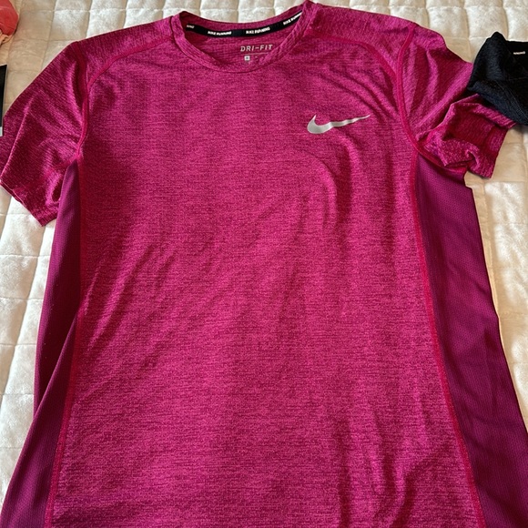 Nike Running Shirts - Picture 2 of 4